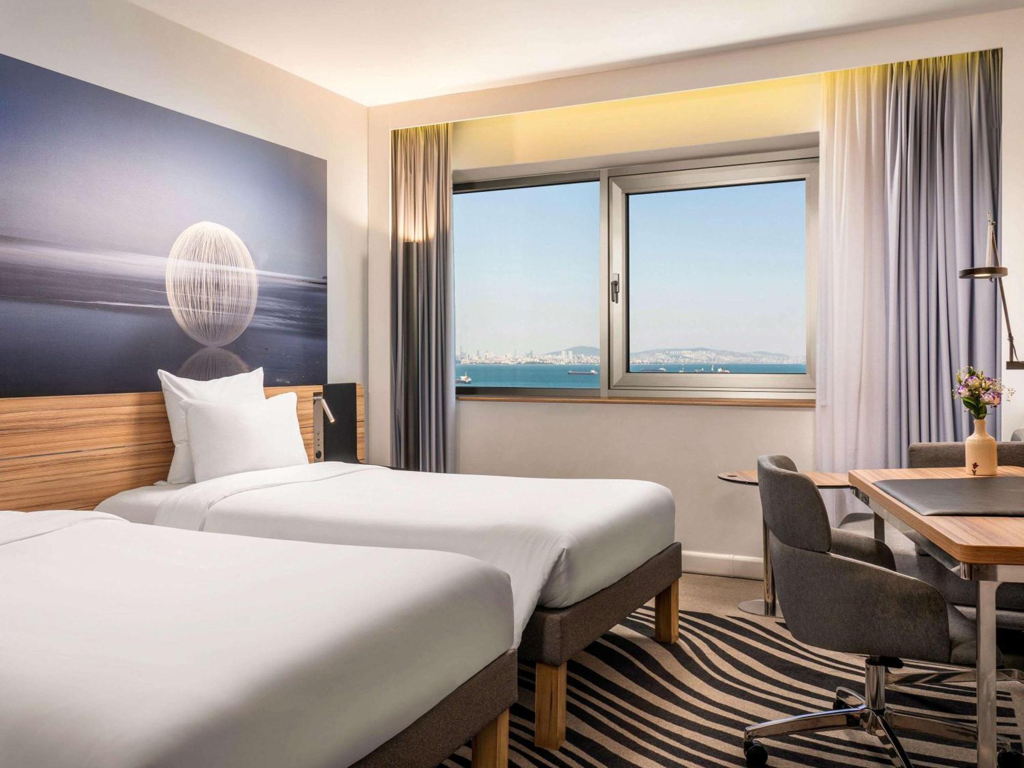Novotel Istanbul Zeytinburnu Exterior photo