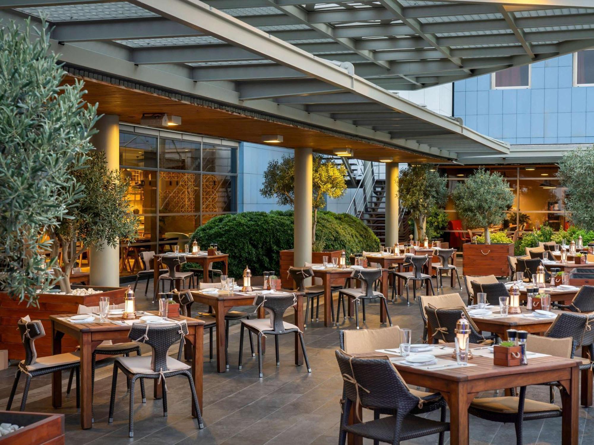 Novotel Istanbul Zeytinburnu Exterior photo